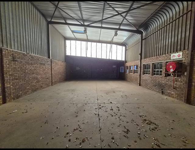 194M² WAREHOUSE TO LET IN WADEVILLE